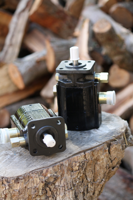 log splitter pumps